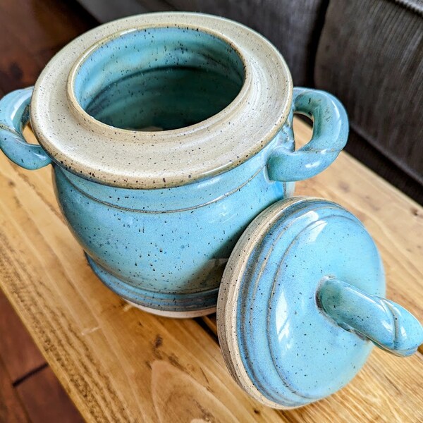 Teal Covered Pot Stoneware