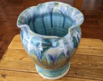 Wide Mouth Porcelain Vase / Utensil Holder