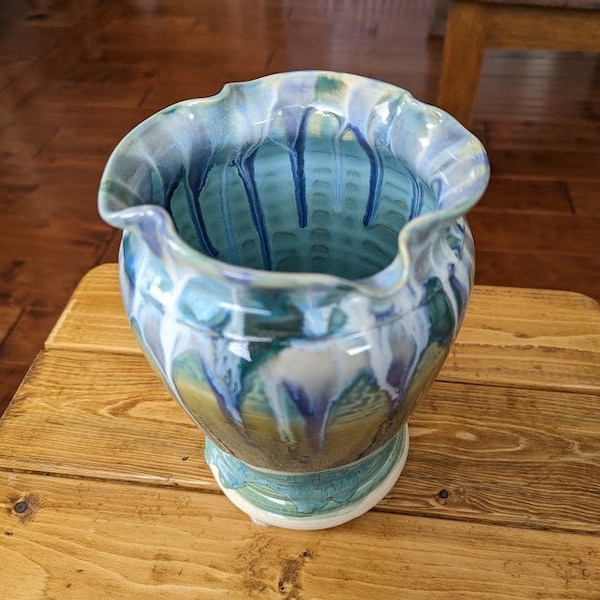 Wide Mouth Porcelain Vase / Utensil Holder