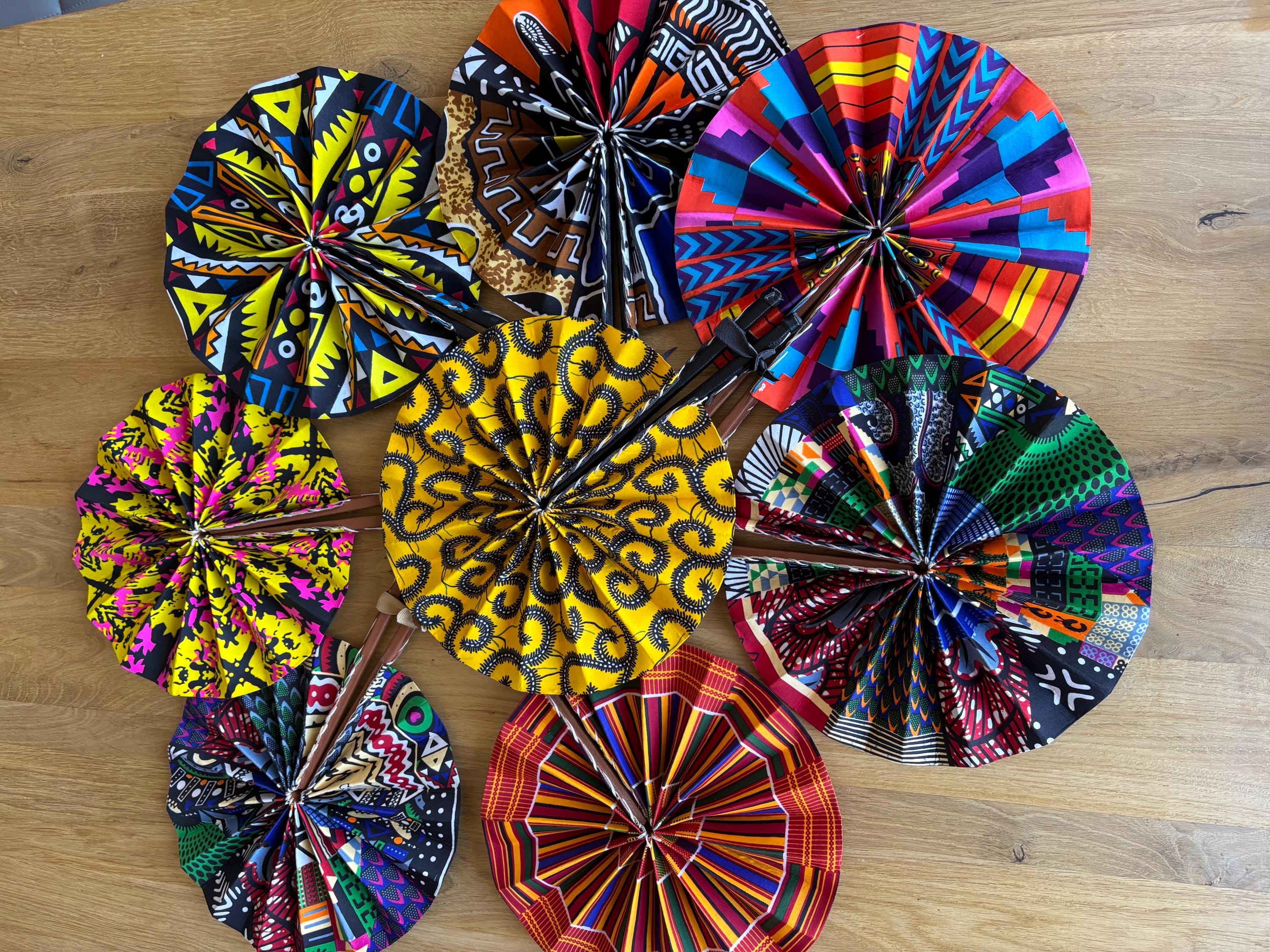 Ventaglio Pieghevole In Seta Cinese Per Tai Chi, Per Uomini E Donne Per Spettacoli Danza Decorazioni Festival Regalo Nero 2 Confezioni~p102659781