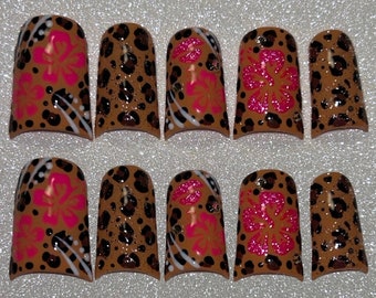Uñas postizas Cheetah Tropical Gyaru Y2K MCBLING - Alta calidad, múltiples opciones de formas - Diseño de uñas de gel rosa, flores de hibisco y diamantes de imitación