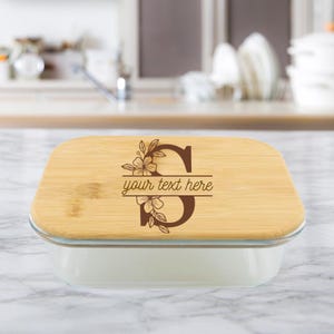 Spersonalizowany monogram kwiatowy 36oz szklany pojemnik do przechowywania żywności z pokrywką bambusową – grawerowany kuchenny słoik na prezent