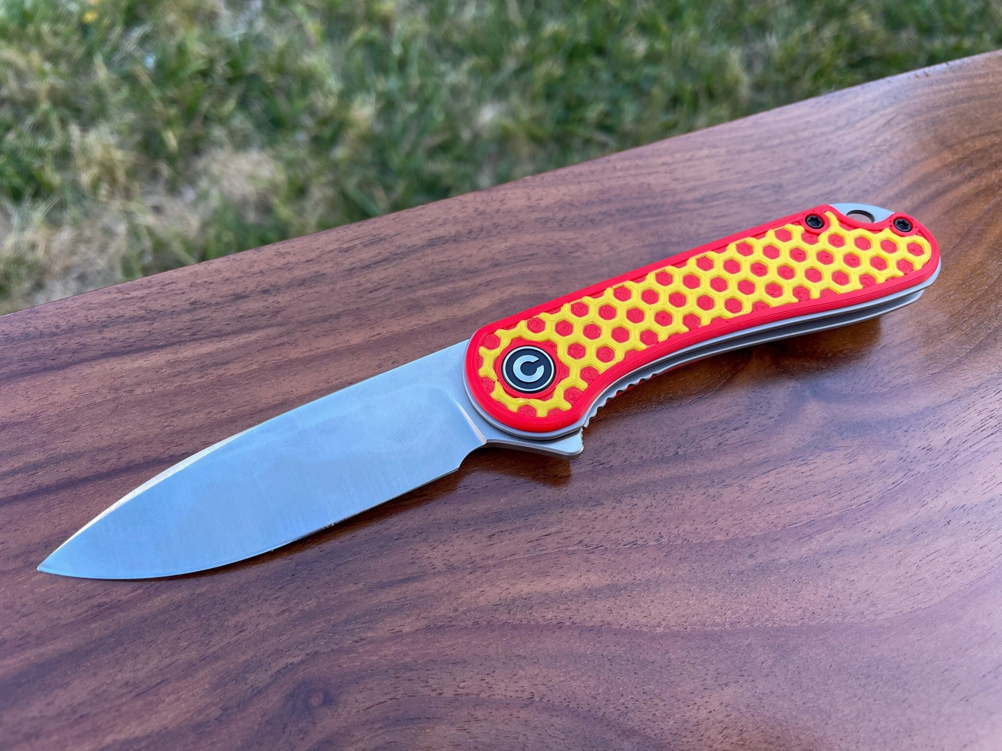 Civivi Elementum Handle Scale With Honeycomb Texture Scales Only  display picture 1