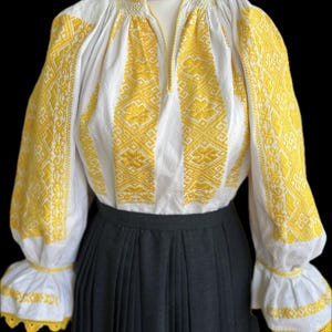 Vintage Rare Traditional Romanian Folk Small Size Peasants Blouse and Skirt from Fagaras Transylvania  Romania