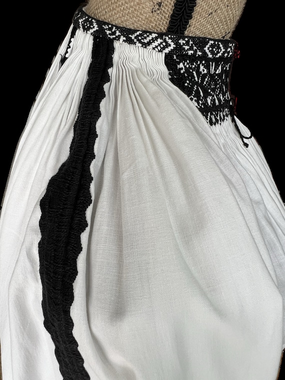 Vintage Romanian Hungarian Folk Blouse from Trans… - image 4