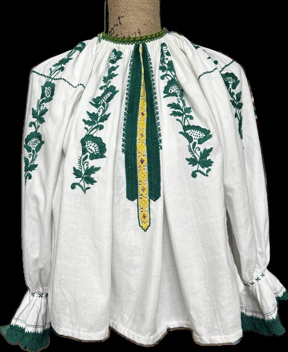 Vintage Romanian Hungarian Folk Blouse from Transy