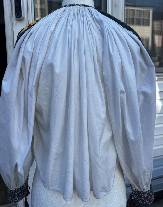 Vintage Romanian Hungarian Folk Blouse from Trans… - image 3