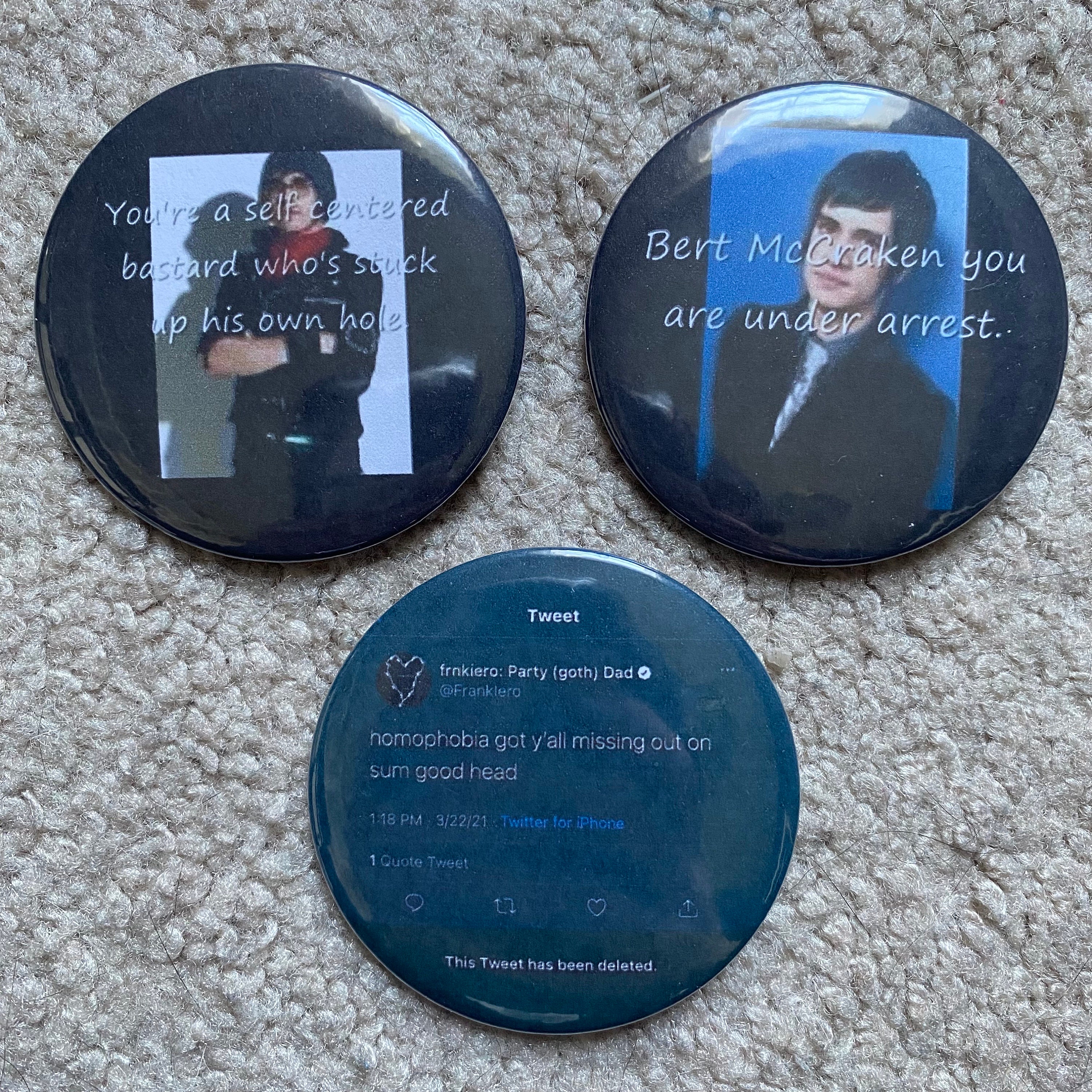 Emo Text 58mm metalback pins