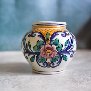 Portugese collectors Vase