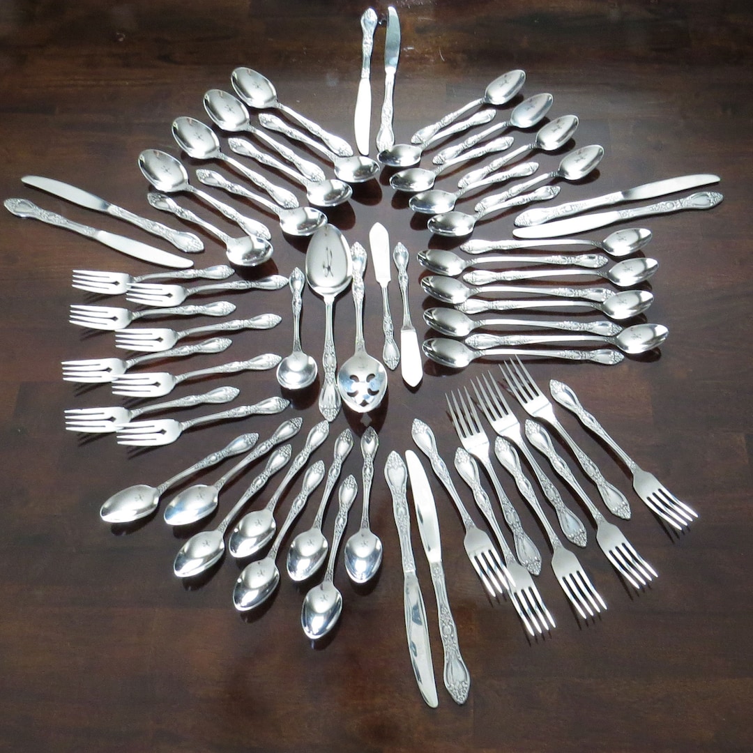 65 Piece Oneida Huntington WM A. Rogers Deluxe Stainless Vintage 1970s