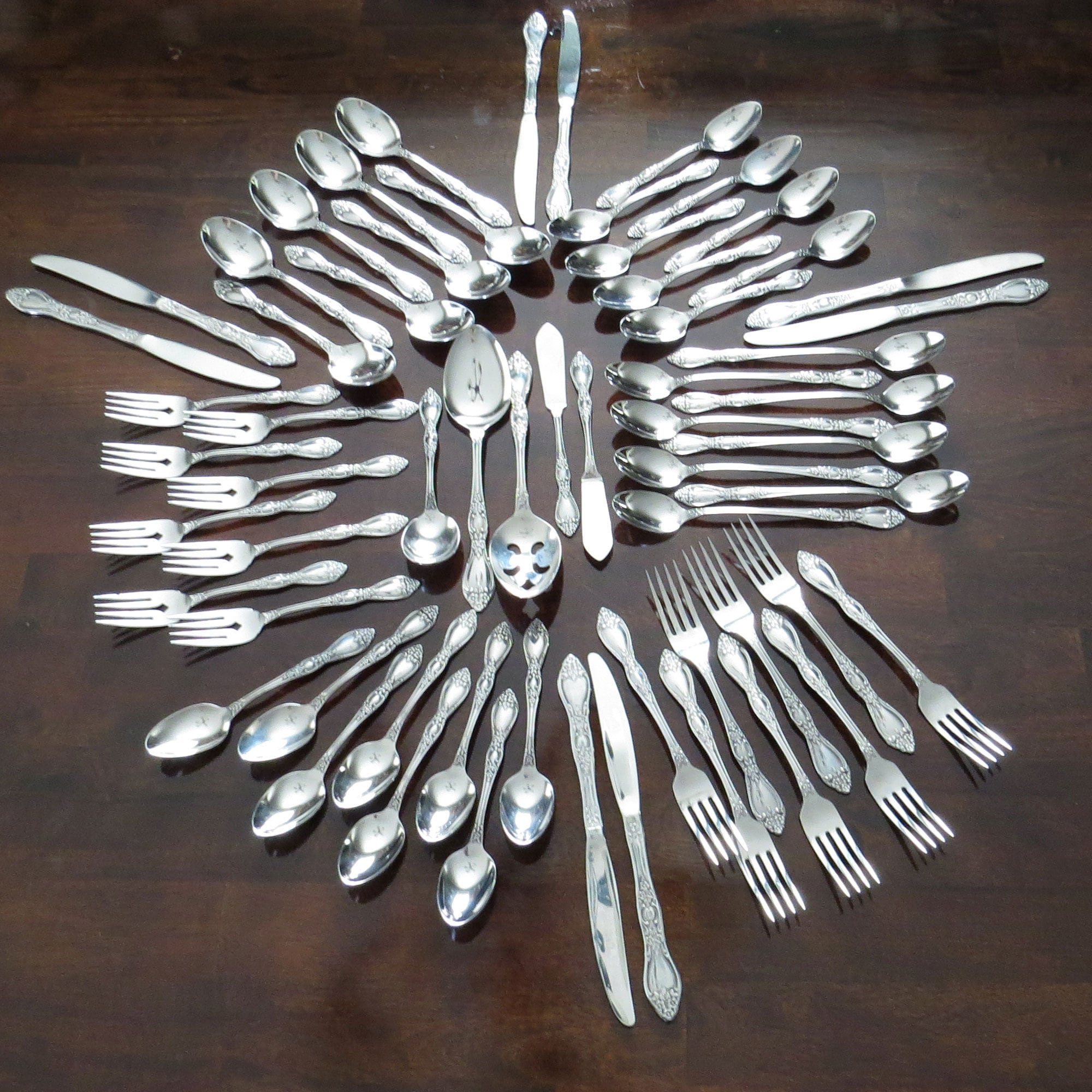 65 Piece Oneida Huntington WM A. Rogers Deluxe Stainless Vintage 1970s