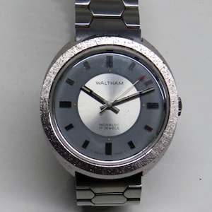 1970’s Waltham Men’s Watch “Sea Calvin” Incabloc 17 Jewels Swiss Made Manual Winding Shock Resistant Analog in Original Box