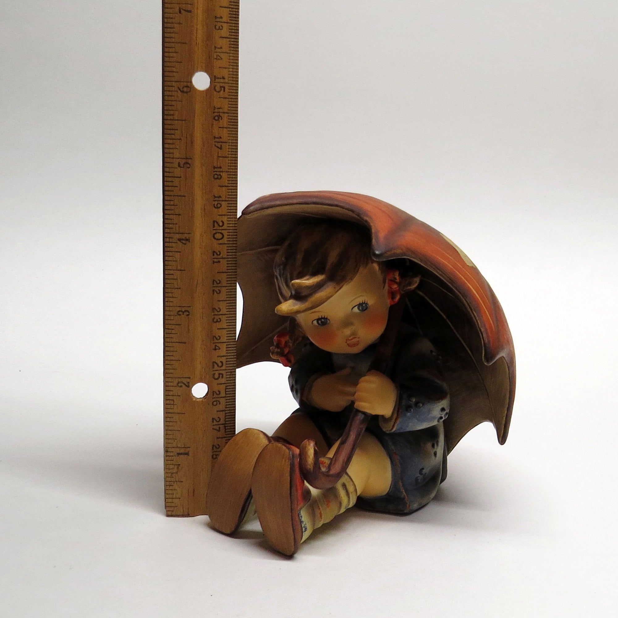 1960's Goebel Hummel Umbrella Girl Geborgen Mädchen Original