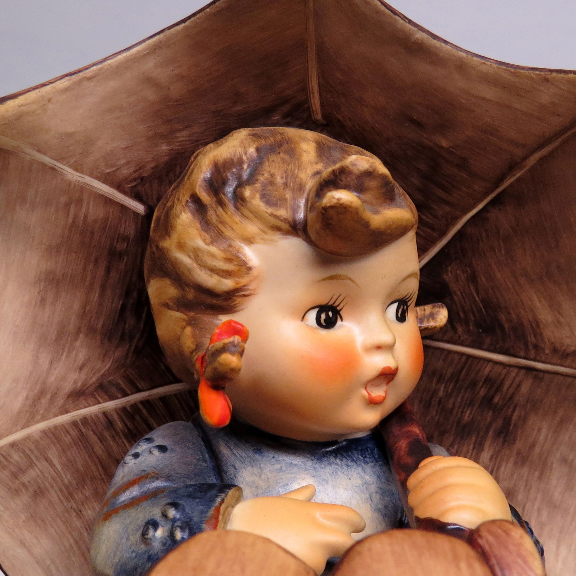 1960's Goebel Hummel Umbrella Girl Geborgen Mädchen Original