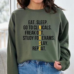 Custom Nursing School Sweatshirt, Nursing School Gift, Funny Nursing School Sweat, Nursing Student Sweat, Nursing Student Gift, Future Nurse bild 5