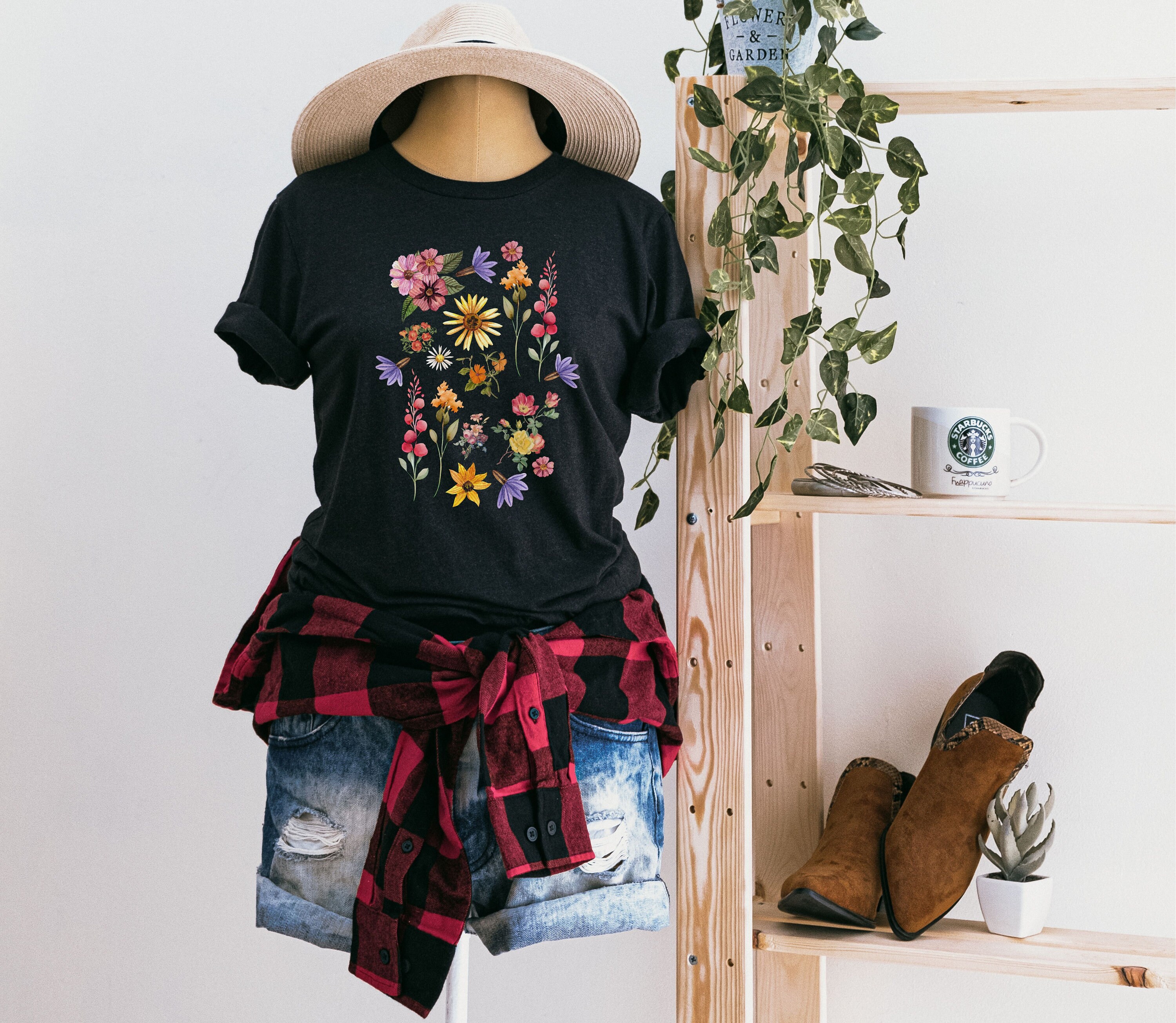 thumbnail image 2 of Hozier Unreal Unearth 2025 Flower Tour T-shirt 2 of 14