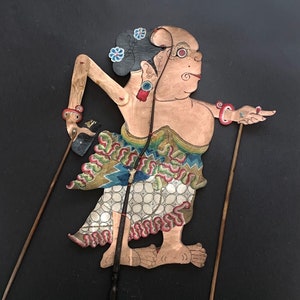 Vintage Wayang Kulit &#39;Limbuk&#39; Leather Shadow Puppet Java Indonesia 24&quot; / 62cm