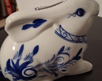 Hucha vintage Shafford de los años 80, 5 pulgadas, en azul clásico/blanco con estampado floral, con tapón/etiqueta. Hecha en Tailandia.