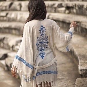 Kort linnekimonomorgon Boho kimono linnemorgon Strandklänning Sommarmorgonrock Badrock för kvinnor Boho omlottkofta Present till henne bild 7