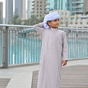 Light Grey Kuwaiti Boys Jubba Thobes Jubbah Jubba Thawb Kandora Dishdasha Jalabiya Kaftan Qamis Mens Islamic Clothing