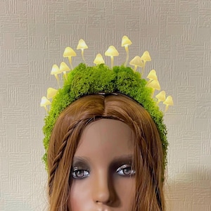 Corona de hongo brillante: diadema de hada de musgo hecha a mano