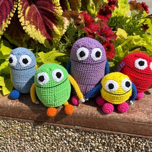 StoryBots inspired Crocheted Toy Made to order Plushie Rainbow Bots Custom cartoon toy Original Gift Crocheted hero Children Plush Robot toy