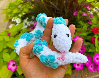 Peluche serpent avec fleurs au crochet, jouet serpent sensoriel bouclé fait à la main, hochet amigurumi doux, jouet agité de serpent, cadeau unique pour les enfants amateurs de serpents