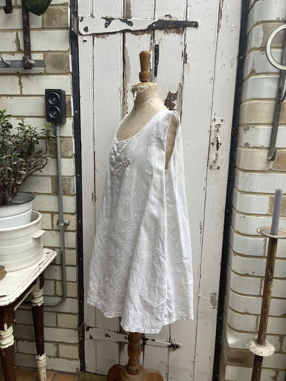 Antique French white linen shift dress with cut o… - image 9