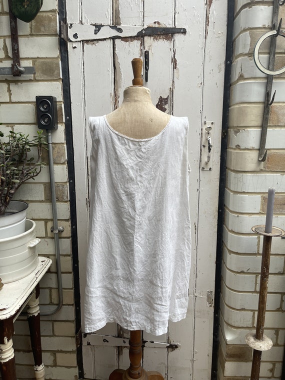 Antique French white linen shift dress with cut o… - image 7