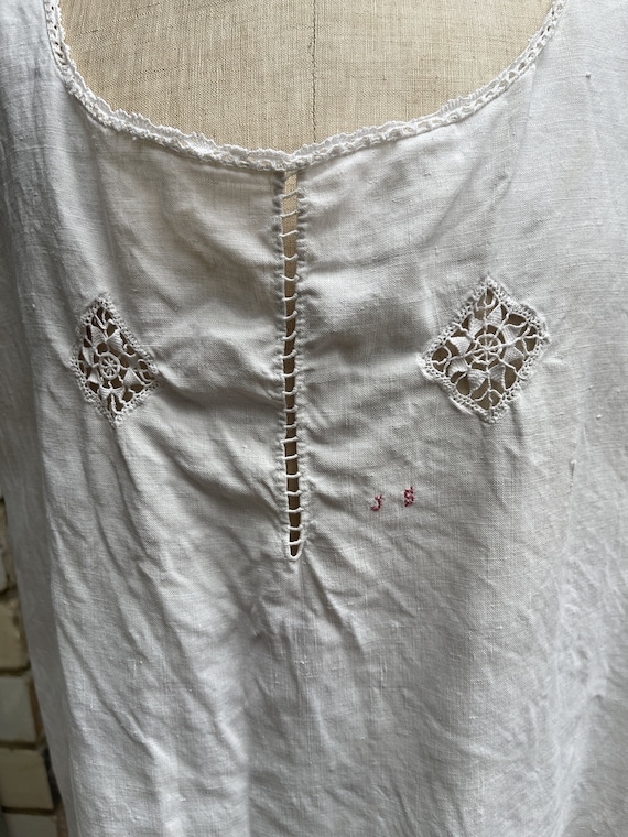 Antique French white linen shift dress with cut o… - image 3