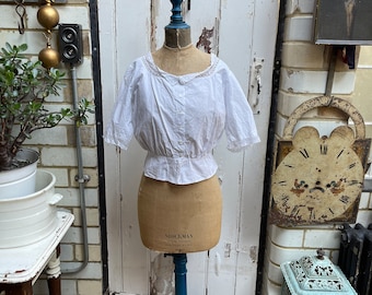 Antique white cotton fitted short sleeved blouse with lace trim size S UK 10