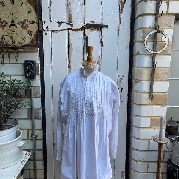Antique white cotton blouse chemise with pintuck bib and lace trim size M