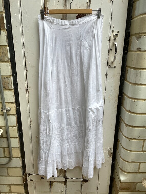 Antique handmade long white cotton skirt with tie… - image 2