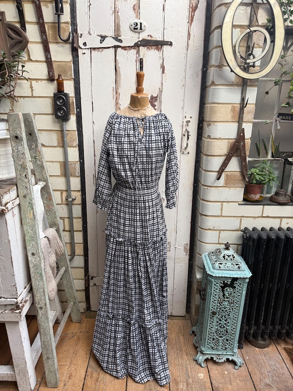 vintage check detail cotton dress Vintage Laura Ashley Long Black and White Cotton Check Dress Size 14