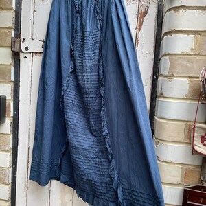 Cotton dark blue skirt and vase coat
