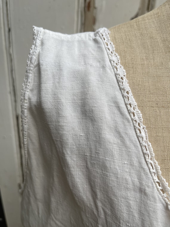 Antique French white linen shift dress with cut o… - image 6