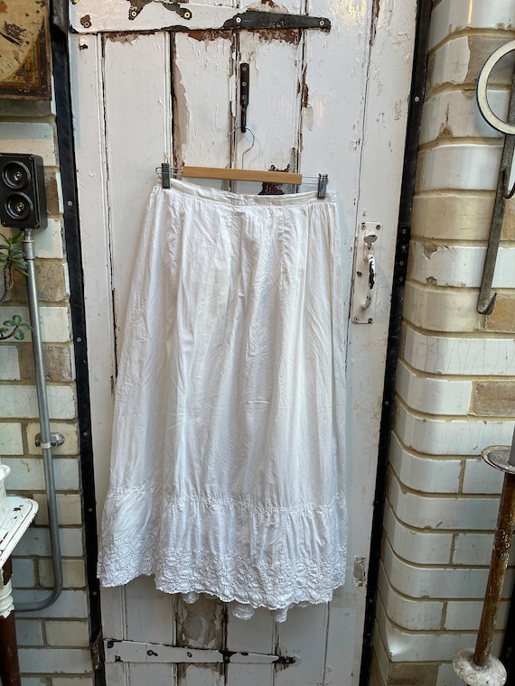 アンティークフレンチコットンスカート：ハンドメイドホワイトレース裾