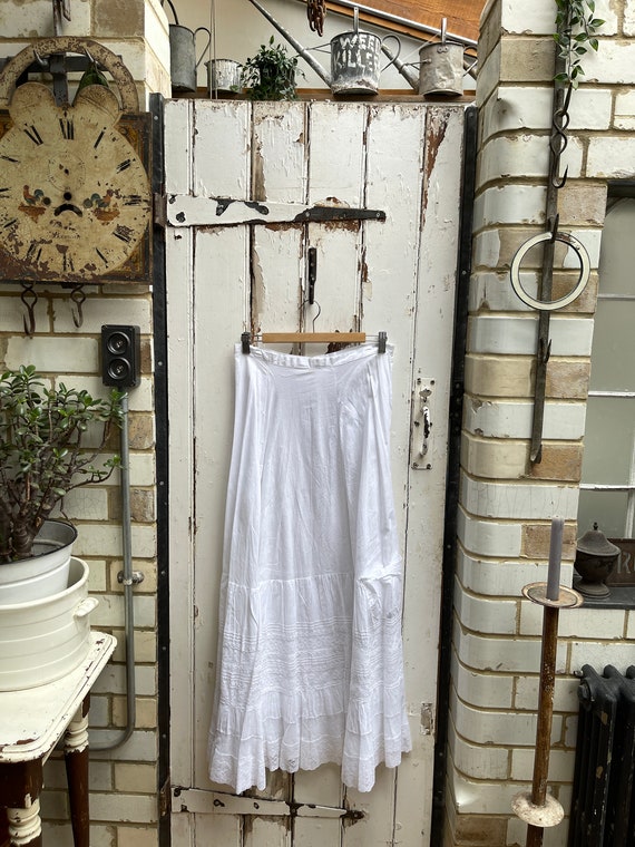 Antique handmade long white cotton skirt with tie… - image 1
