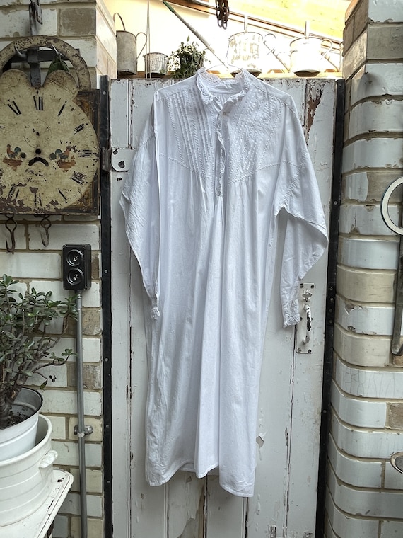 Antique long white cotton dress nightdress with c… - image 1