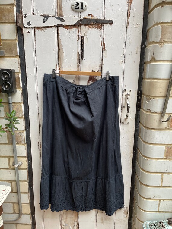 Antique handmade long black cotton skirt with tie… - image 6