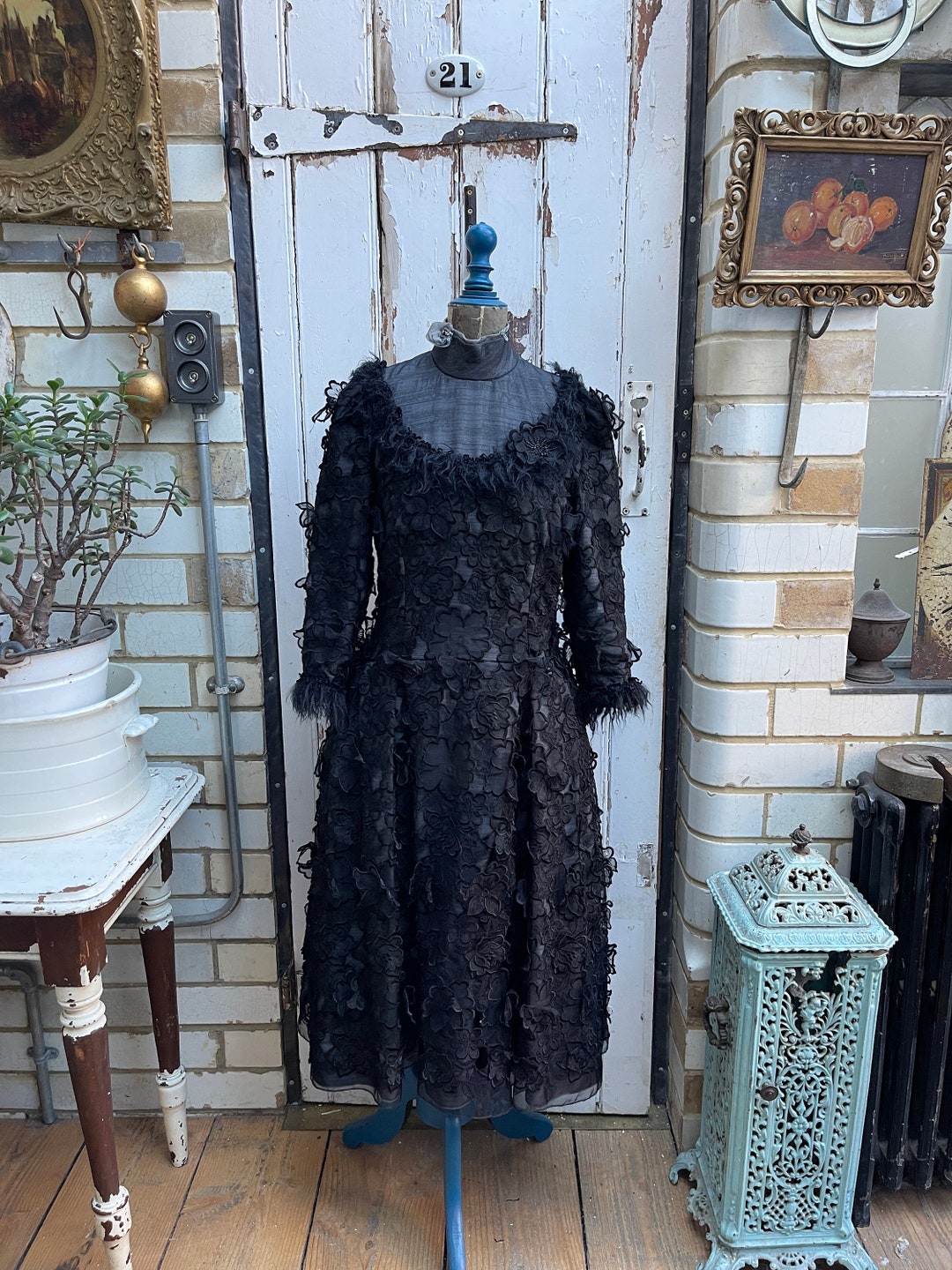 form fitting dresses wedding Form-Fitting Lace Appliqué Bridal Gown with Long Sleeves and High Slit suitsnblazers NZ Size:12-14 Chantilly Lace First Communion