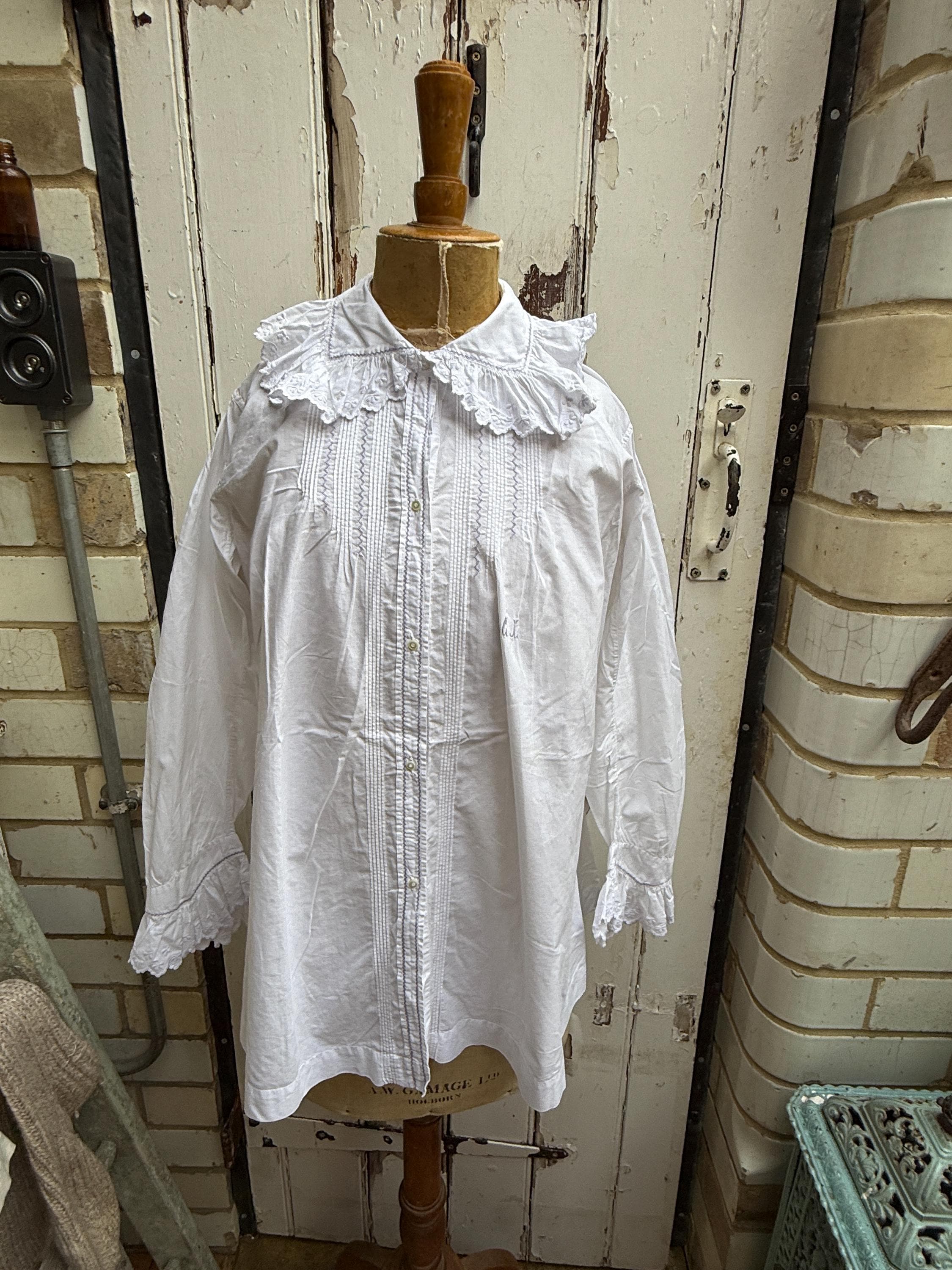 France Vintage ブラウス アンティークフランス製ホワイトコットンブラウス、フリルカラーの