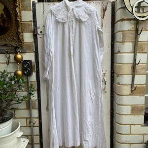 Antique long white cotton dress nightdress with large collar initial M size M