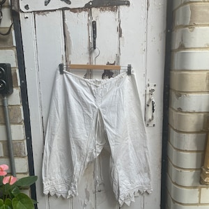 Antique French white lingerie cotton bloomers shorts with crotchet lace trim size M