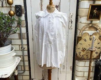 Antique French white cotton blouse with large collar and pintuck detail size M