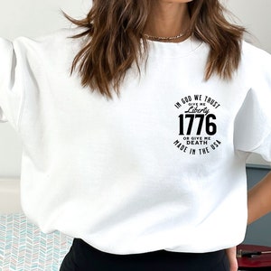 Women&#39;s Crewneck Sweatshirt Patriotic Fall Sweatshirt for Proud American Gift for Her Minimalistic Aesthetic Chill Cozy Vibes Sweatshirt