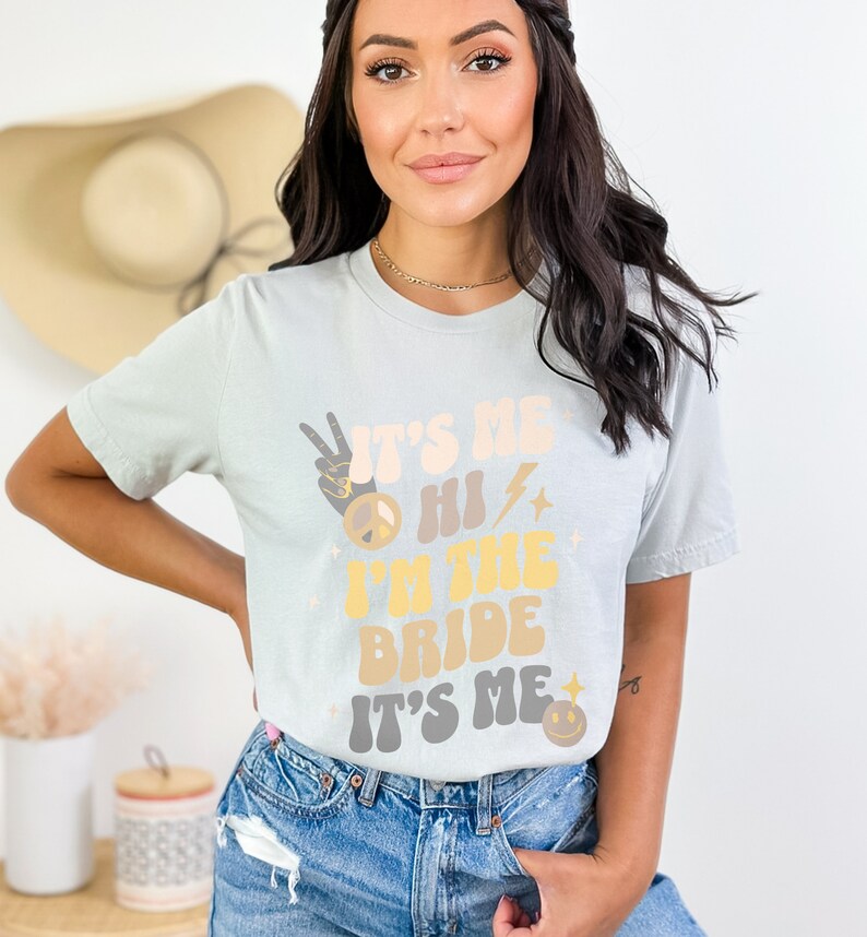 Bachelorette Shirt for Eras Tour Fan I'm The Bride Tee for Taylor Fan Anti-Hero Bachelorette Top for Bride Stand Out Tee Bachelorette Party Silver