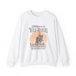 Nashville Sweatshirt | Country Concert Top for Lainey Fan | Wildflowers & Wild Horses Western Crewneck for Her | Oversized Rodeo Sweater White