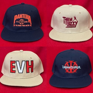 Gorra de ala plana bordada con banda de rock, ajustable con cierre a presión, ideal como regalo de cumpleaños o de Navidad para los fanáticos de la música rock