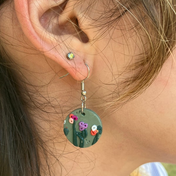 Boucles d’oreilles en pâte polymère, Boucles fantaisie fleuris